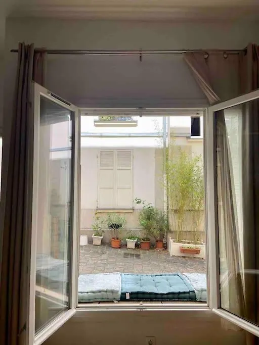 Un Petit Cocon En Plein Coeur Du 11eme Parijs